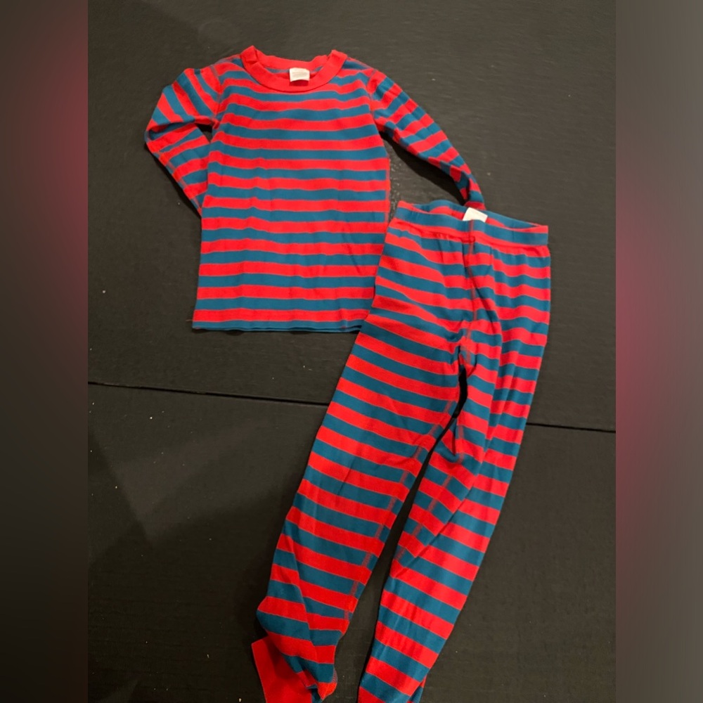 Hanna andersson red green holiday stripe pajamas 8